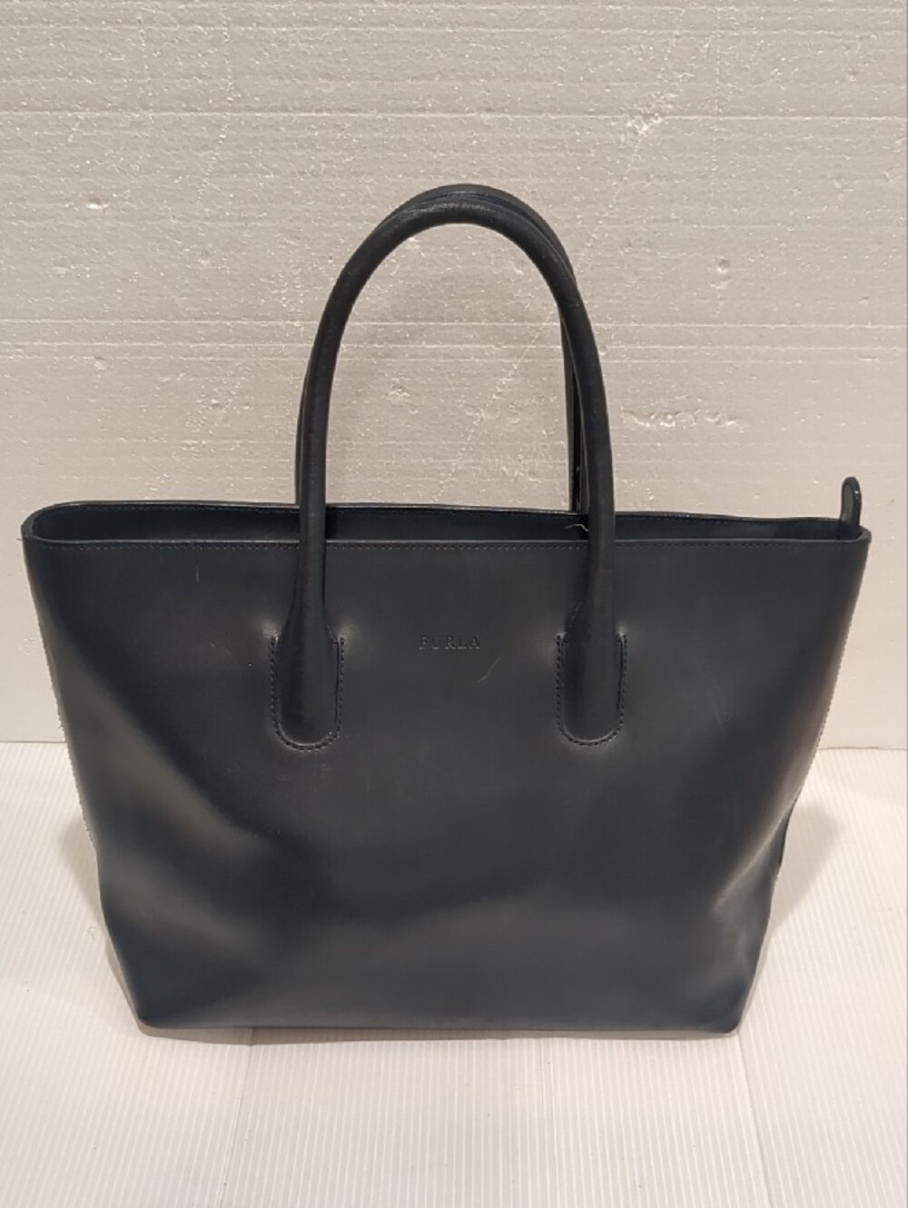 Furla Smooth Leather Handbag Tote.  Vintage From Italy